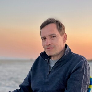 Headshot of Chris Darringer