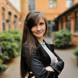 Headshot of Olena Kutsenko