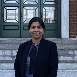 Headshot of Mona Soni