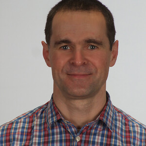Headshot of Jacek Laskowski