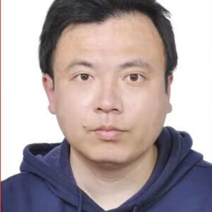 Headshot of Ruifeng Zheng